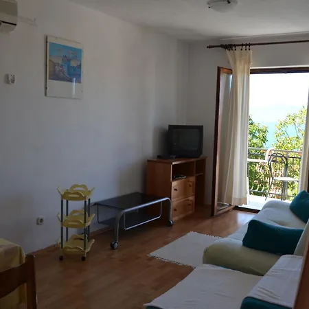 Jozo Apartment *