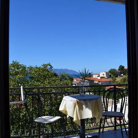 Apartment Jozo Gradac (Split-Dalmatia)