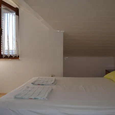 Apartment Jozo Gradac (Split-Dalmatia)